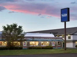 Travelodge by Wyndham Alpine