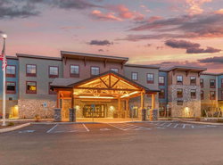 Cambria Hotel Lake Placid - Lakeside Resort