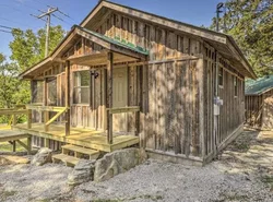 Rustic Mtn-View Cabin Less Than 1 Mile to White River!