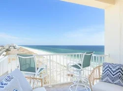 Ocean Front Penthouse Suite Panoramic Views of Gulf,Pensacola Beach,Pier, & Bay