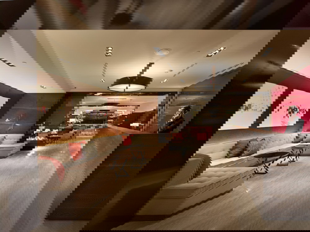 AKA White House - thumb 3