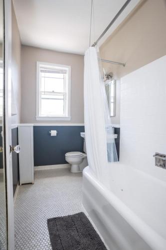 UChicago Lake Sci Museum With Gym W & D By Zencity - thumb 6