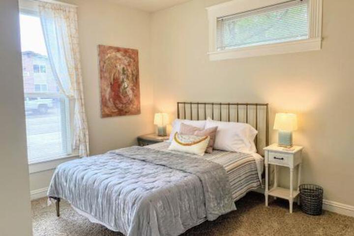 M Street Muse - thumb 3