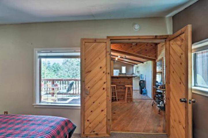 Cabin With Deck & Hot Tub 2 Miles To Ski Apache! - thumb 1