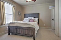 Lovely 3BR Boise House w / Pool  Park Access