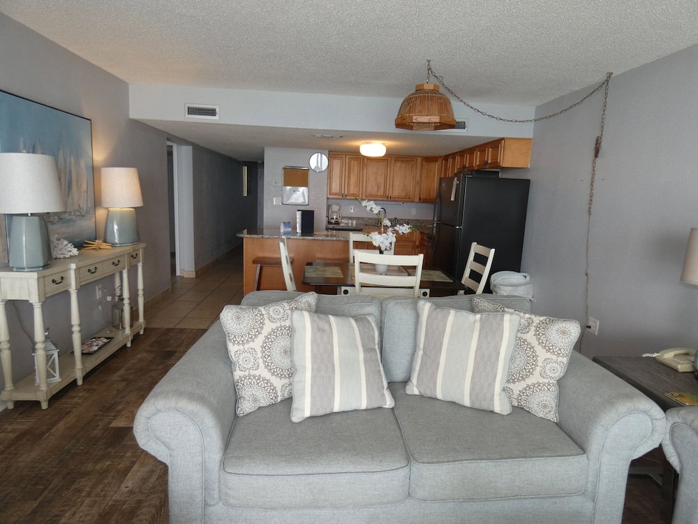 0712 Waters Edge Resort 3 Bedroom Condo - thumb 3