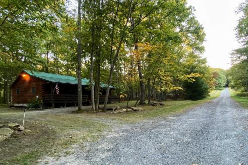 Log Cabin On 2 Acres In Heart Of Deep Creek! - thumb 2