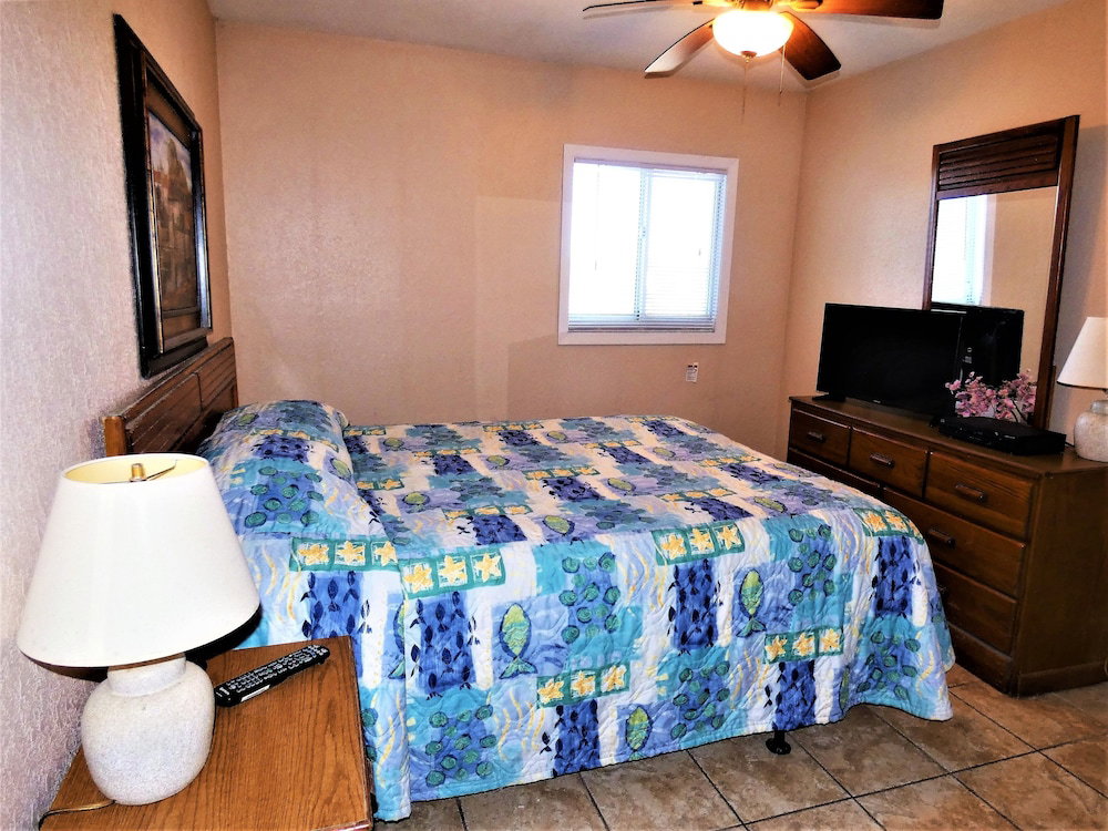 0310 Waters Edge Resort 1 Bedroom Condo - thumb 2