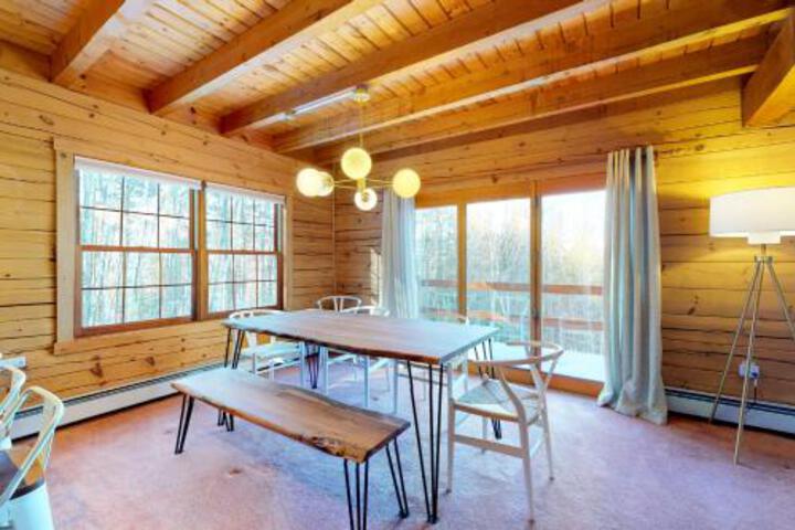 Tilted Barn Hideaway - thumb 2