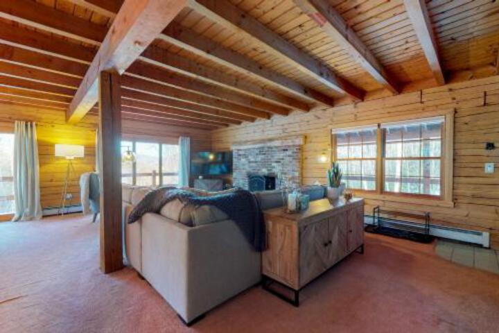 Tilted Barn Hideaway - thumb 6