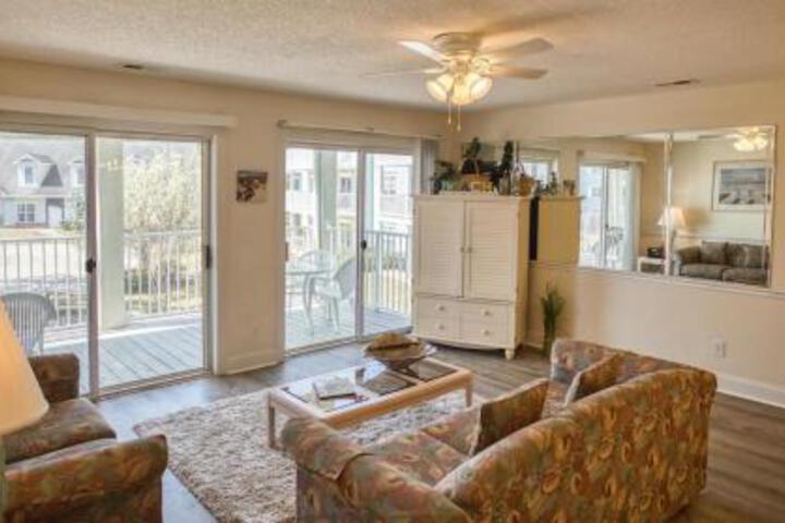 1205M Condo - thumb 0