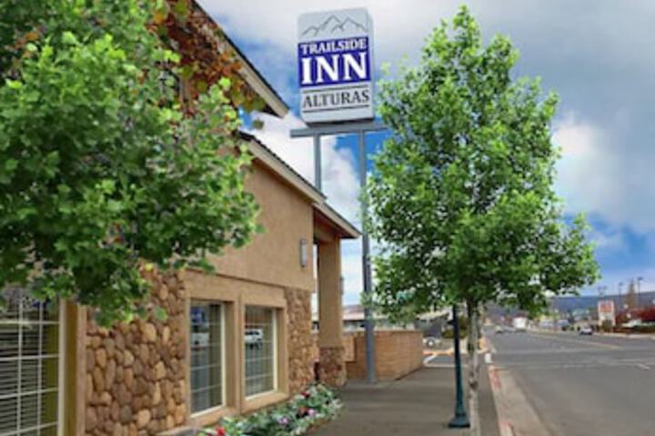 Trailside Inn - thumb 0