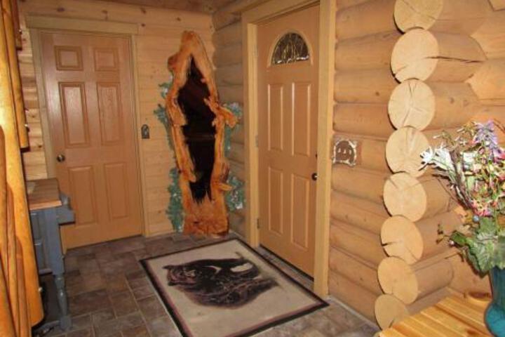 080 Moonshadows Log Home - thumb 4