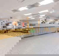 Super 8 by Wyndham Alma - Accommodation Texas