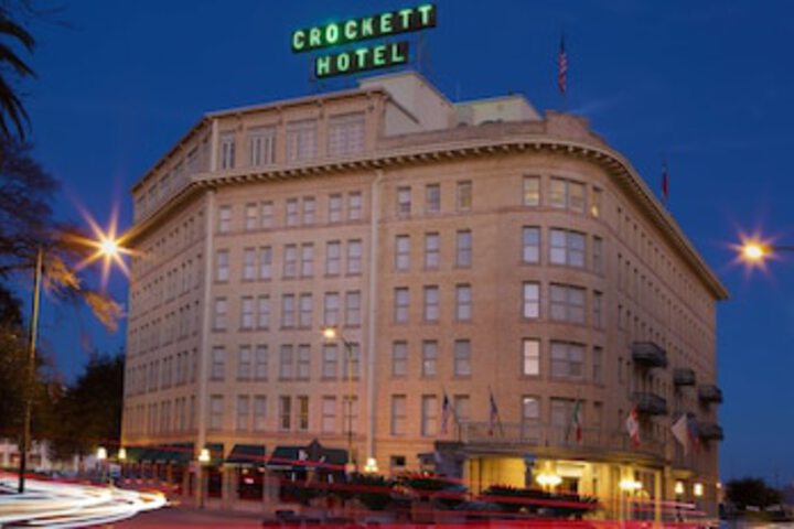 Crockett Hotel
