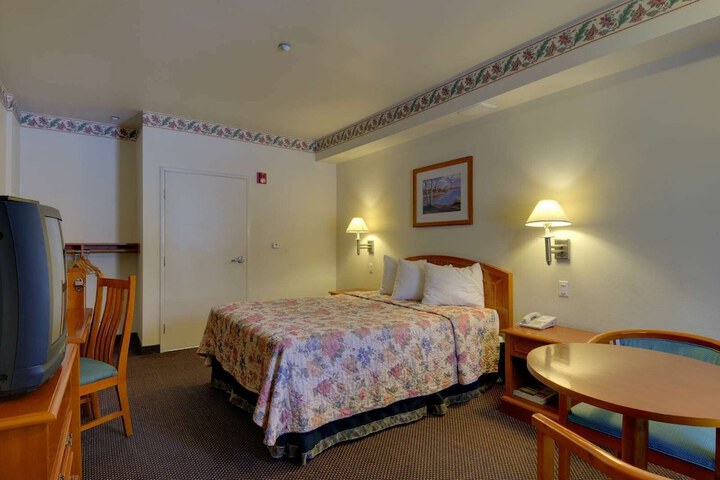 Vagabond Inn Hacienda Heights - thumb 7