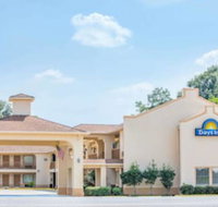 Days Inn by Wyndham Abbeville - Accommodation Texas