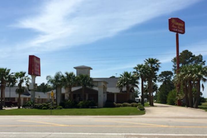 Winnie Inn & Suites
