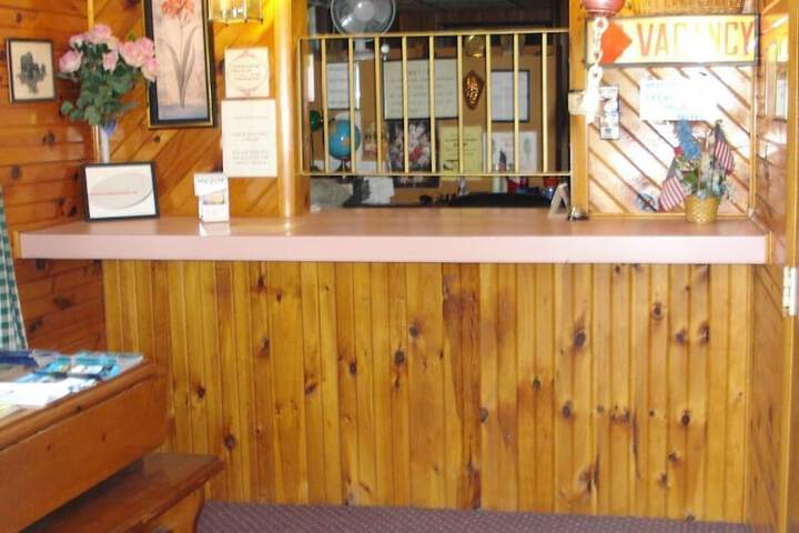 Cedar Grove Motel - thumb 4