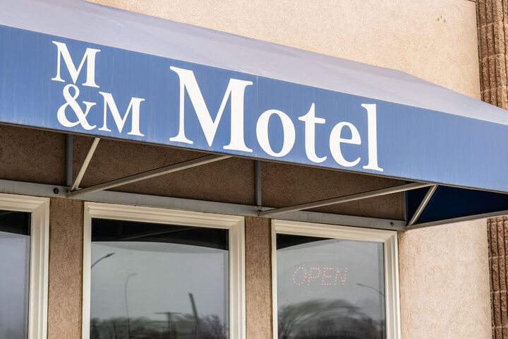 M&M Motel - thumb 3