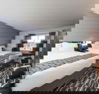 Microtel Inn  Suites By Wyndham Altoona - Accommodation Texas