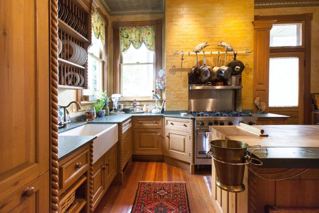 10 Clarke Bed & Breakfast - thumb 2