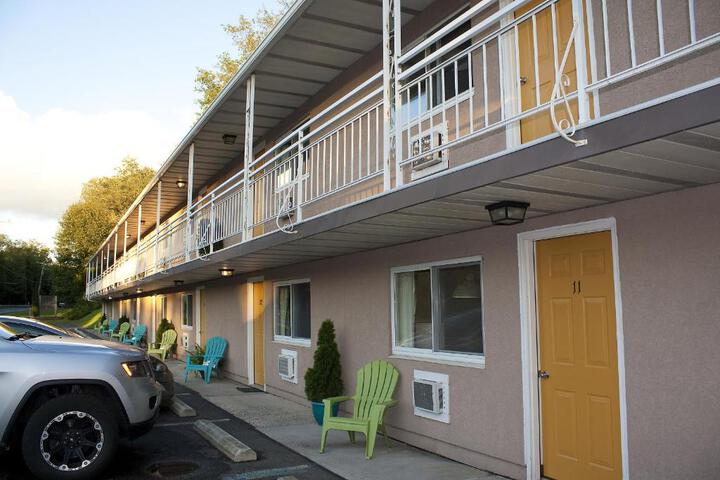 Macalusos At The Lantern Lodge - thumb 3