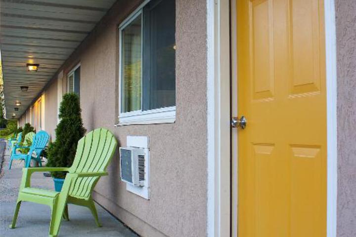 Macalusos At The Lantern Lodge - thumb 5