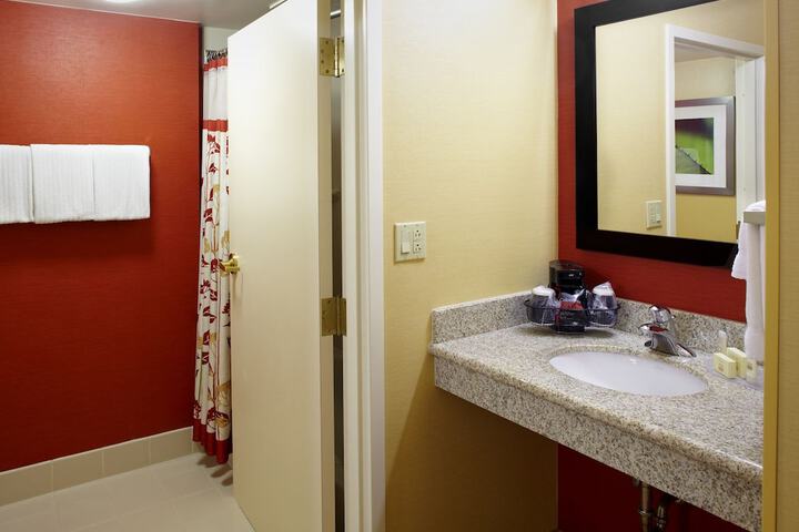 Courtyard By Marriott Altoona - thumb 6