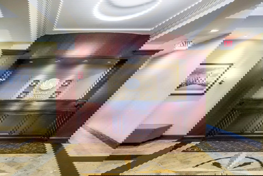 Comfort Suites At Woodbridge - thumb 3