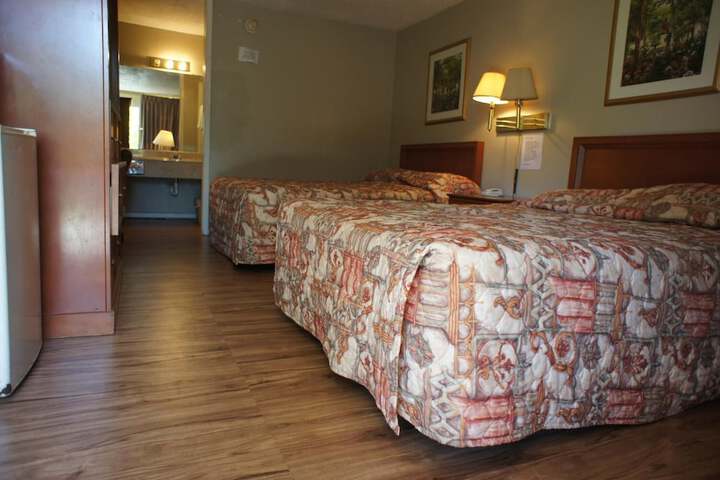 Executive Inn & Suites - thumb 5