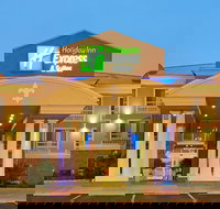 Holiday Inn Express  Suites Alexandria an IHG Hotel - Accommodation Texas