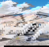 Super 8 by Wyndham Belle Fourche SD - Accommodation Texas