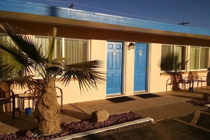 White Sands Motel - thumb 1