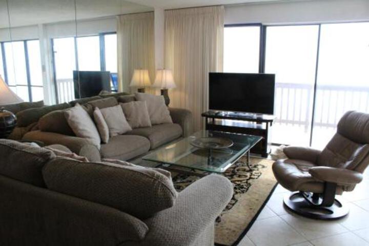 Island House Beachfront Condo Hotel
