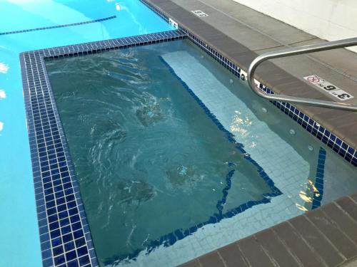 Two Bedroom Condominium 61SW - thumb 2