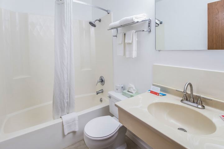 Econo Lodge - thumb 4