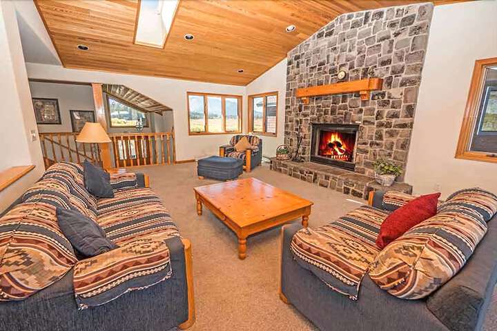 1803 Venice Drive 4 Bedroom Home - thumb 4