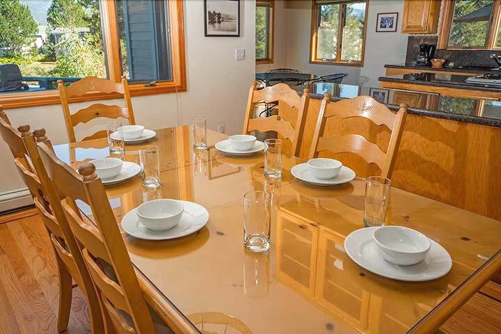 1803 Venice Drive 4 Bedroom Home - thumb 3