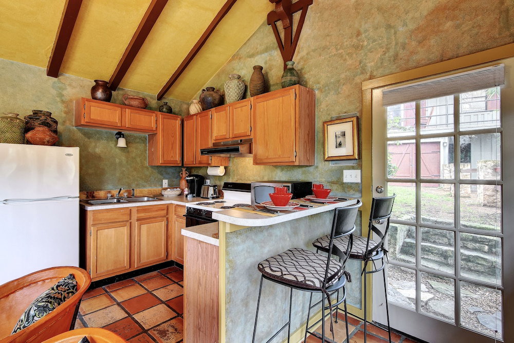 1711 Evergreen Avenue Cabin By RedAwning - thumb 2