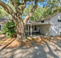 318 Arnold Road by Hodnett Cooper - Accommodation Texas