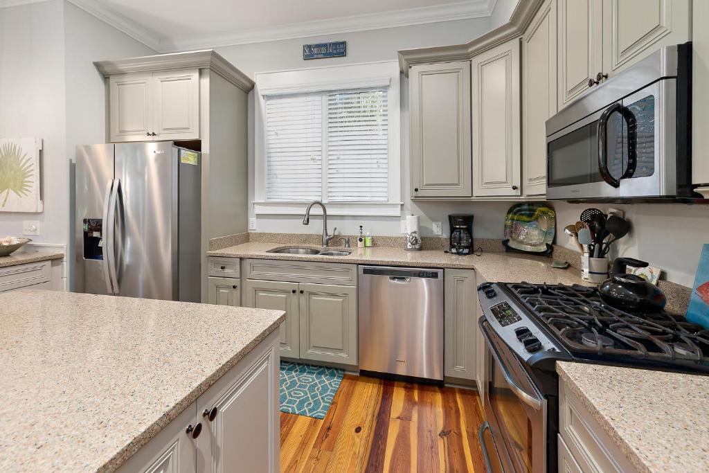 1052 Village Oals Lane - thumb 4