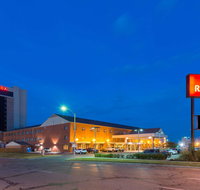 Ramada by Wyndham Topeka Downtown Hotel  Convention Center - Accommodation Texas