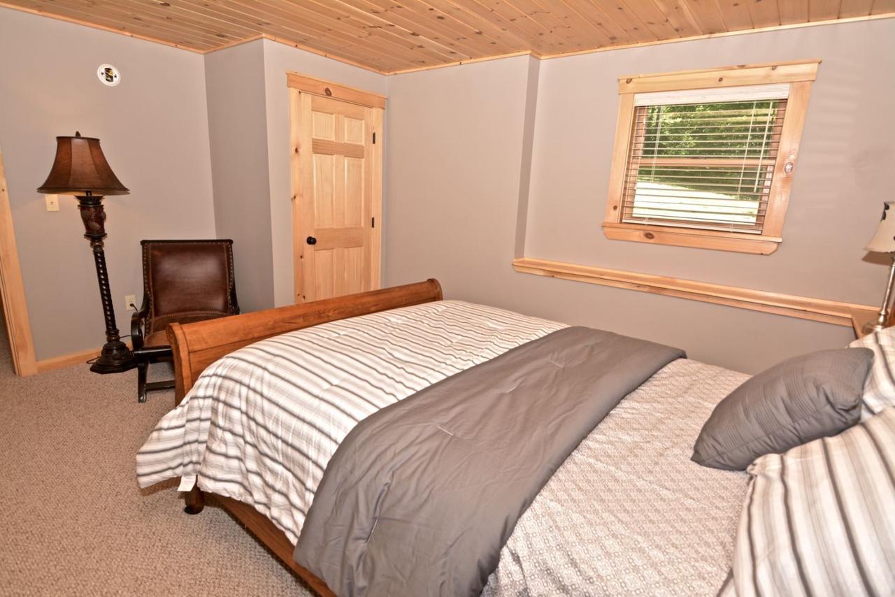 Vacation: Mount Brook Cabin - thumb 14