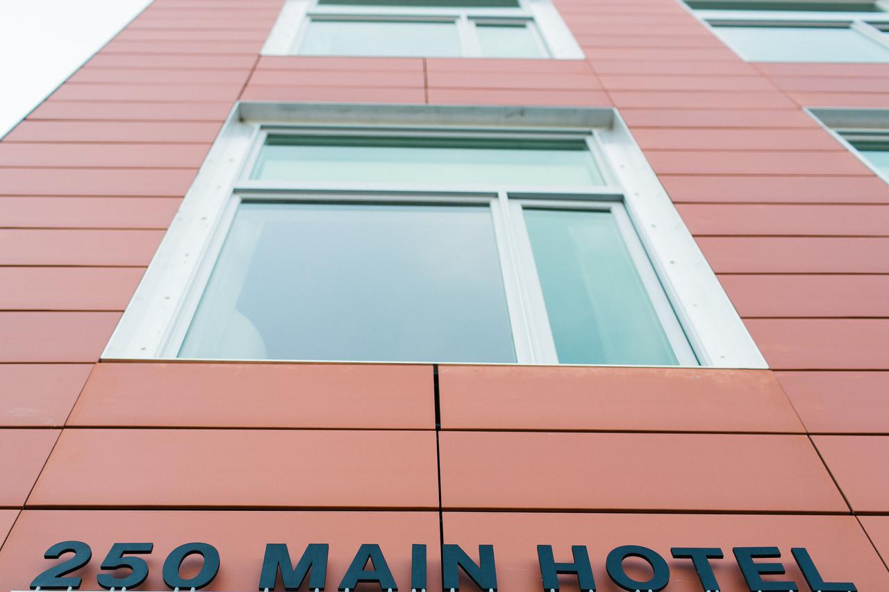 250 Main Hotel - thumb 15