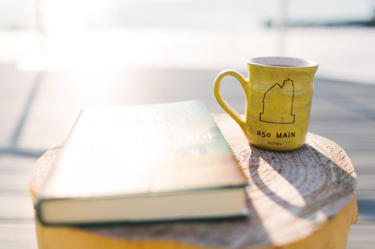 250 Main Hotel - thumb 2