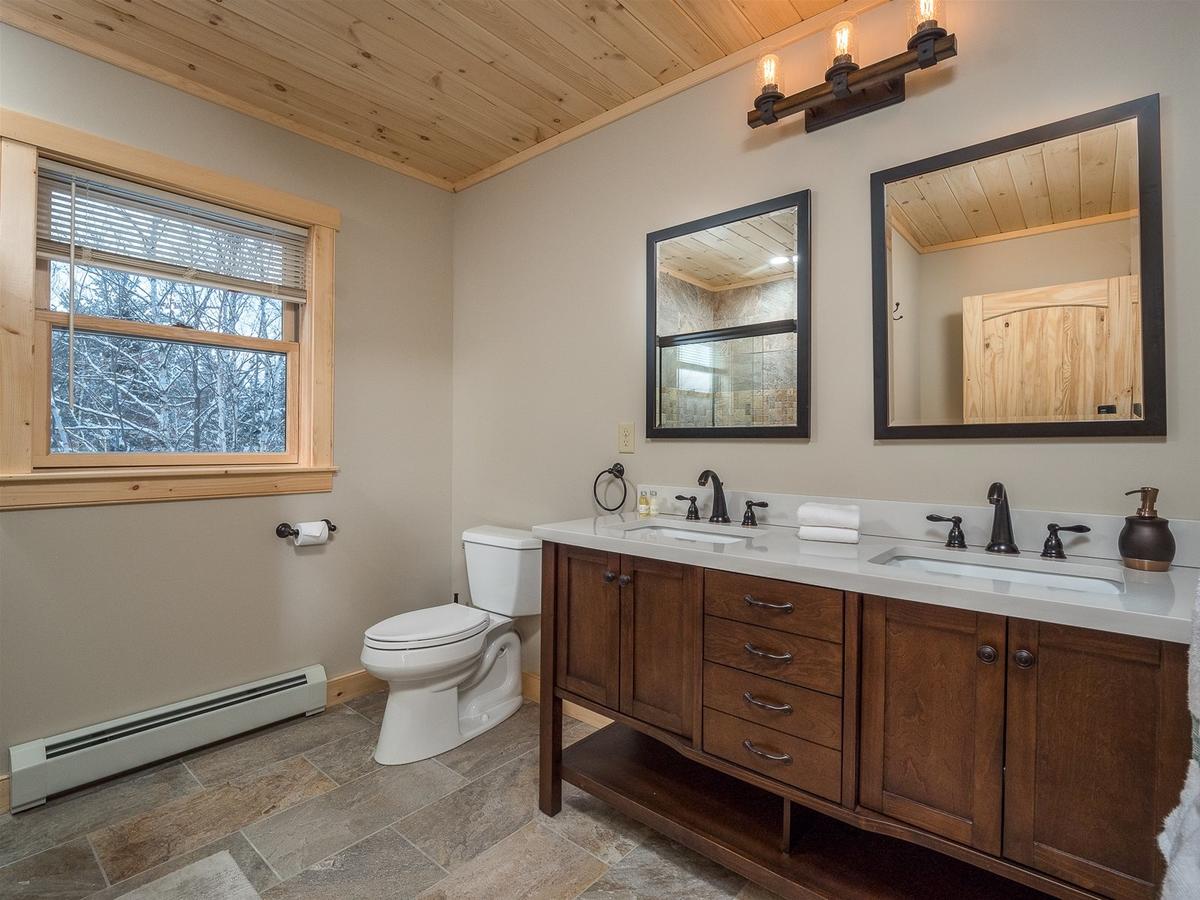 Vacation: Chalet At The Peaks - thumb 22