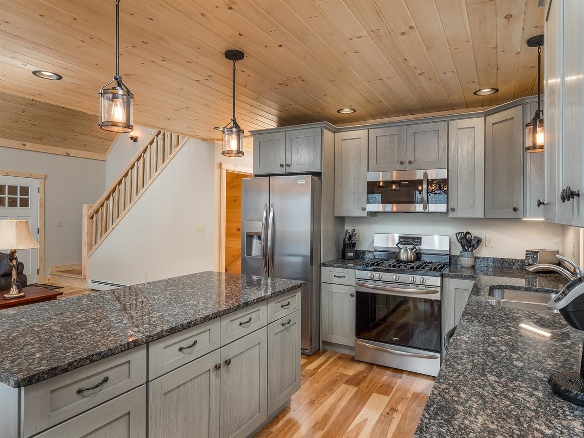 Vacation: Chalet At The Peaks - thumb 7