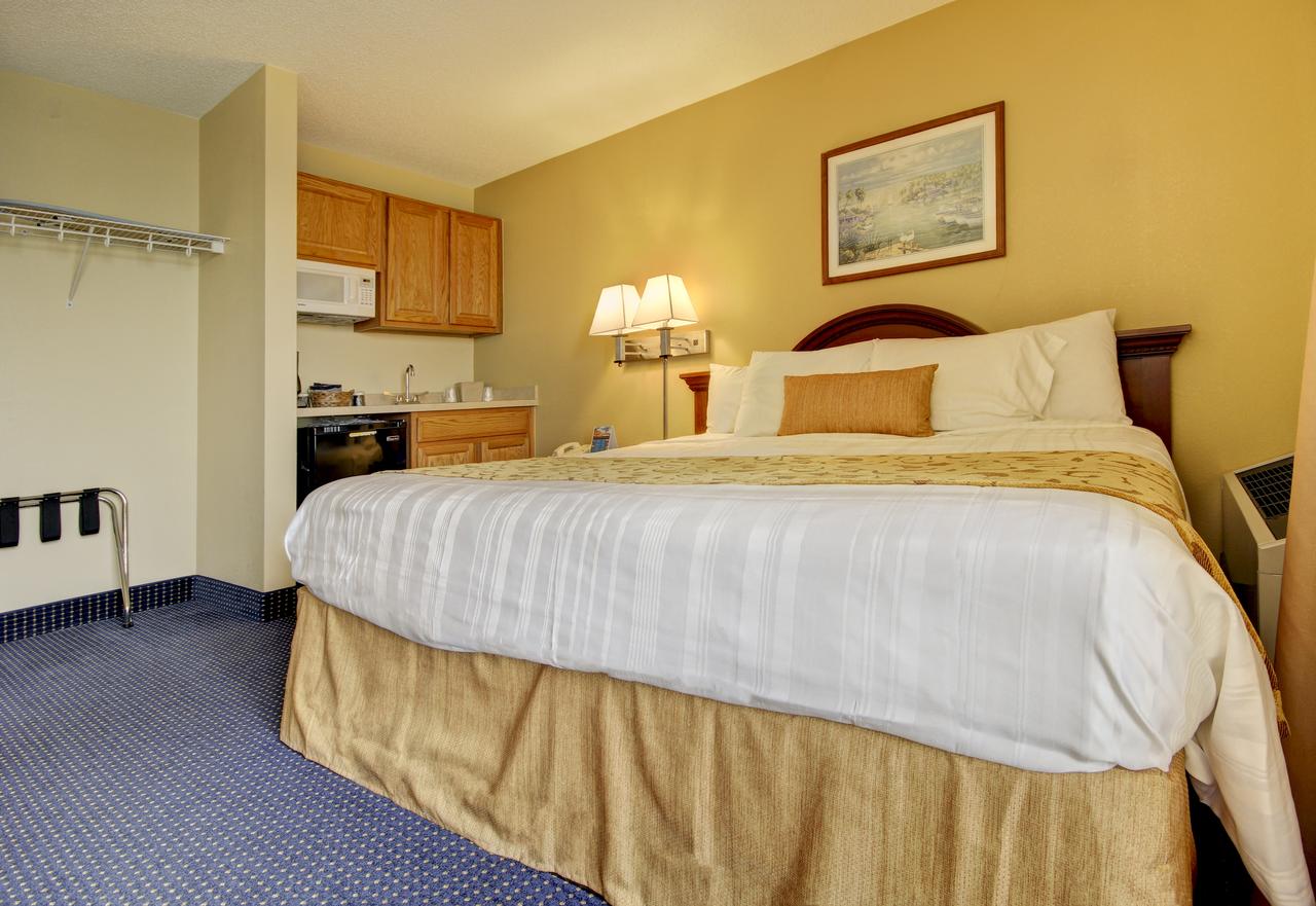 Crystal Beach Hotel - thumb 5