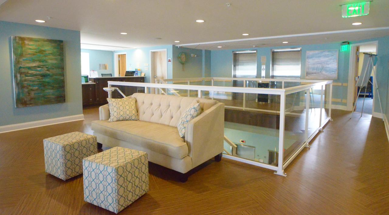 Crystal Beach Hotel - thumb 23